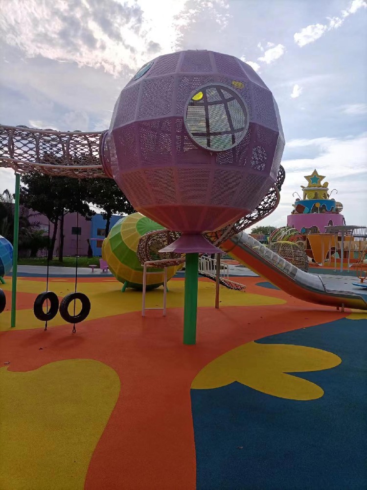 立博·体育圆满完成宁波达蓬山星梦乐园塑胶地面项目施工